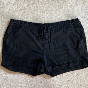 Old Nagy Linen Shorts